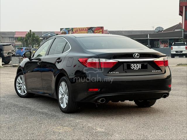 2015 Lexus ES250 2.5 LUXURY - 2