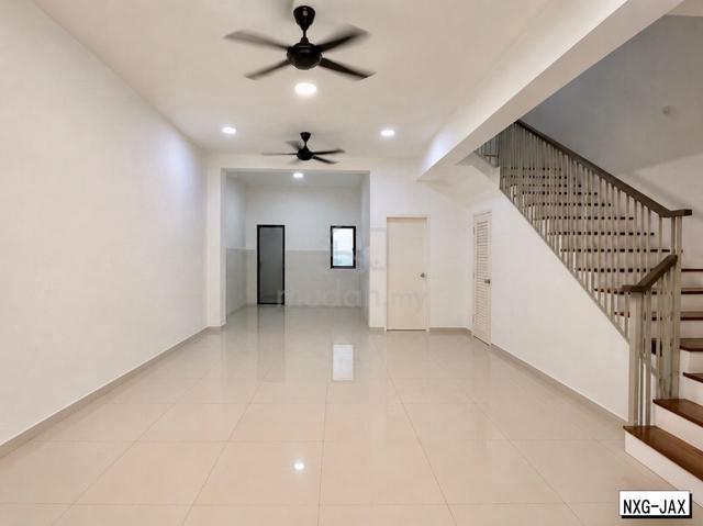 Setia Utama 2 Setia Alam 3 Storey Terrace House for Sale 1