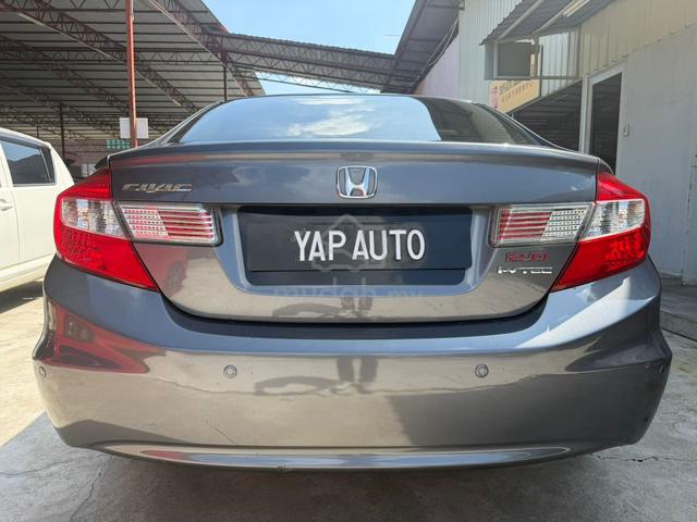 Honda Civic 2.0S i-VTEC l Year 2013 l Push Start l - 4