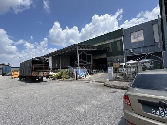 Balakong 1.5 Storey Semi-D Factory For Sale 1