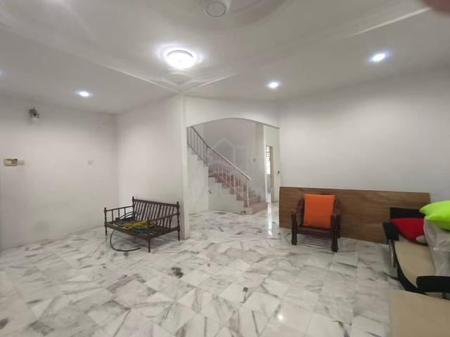 Alma Taman Budiman 2 Storey Terrace 4 Bedrooms For Rent 1