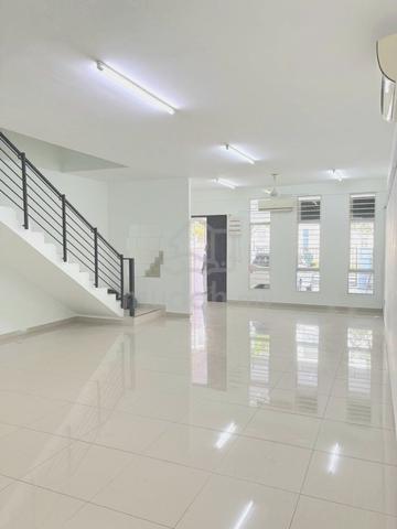 FOR RENT: 3-Storey Terrace  Bangi Avenue 7; Bangi 1