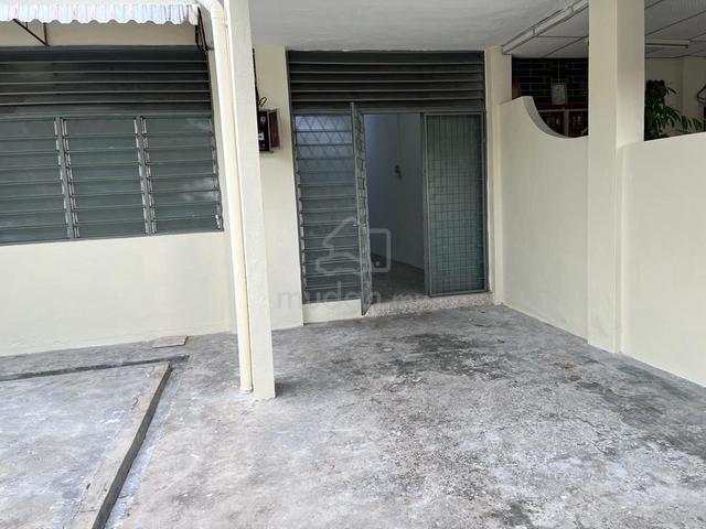 Lip Sin Garden single terrace house For rent 1