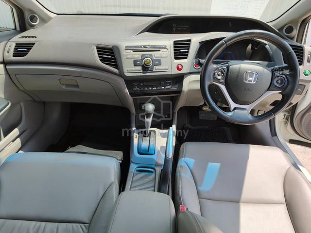 2013 Honda CIVIC 1.5 (HYBRID) (A) - 5
