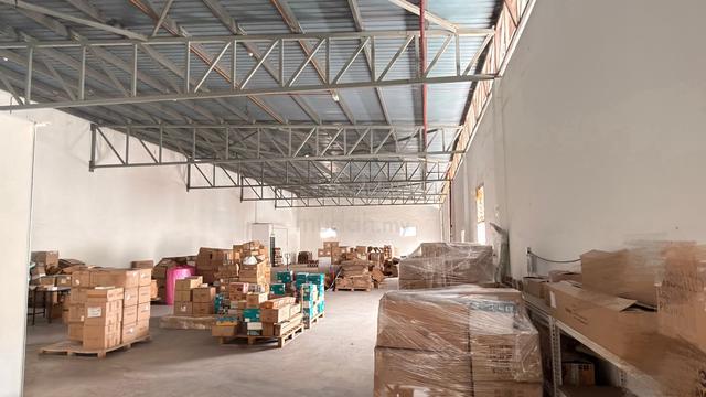 Batu Muang office space & storage 8000 sq ft for rent 1