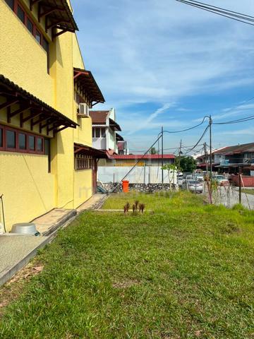 Corner Lot Double Storey With Extra Land SS2 Petaling Jaya 4Bed 3Bath 1