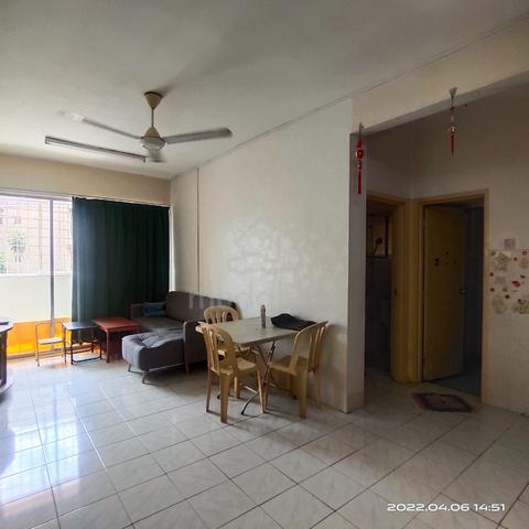 Putra Impian Apartment 1