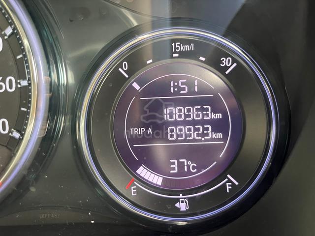 Honda BR-V 1.5 V -- (A) - 4
