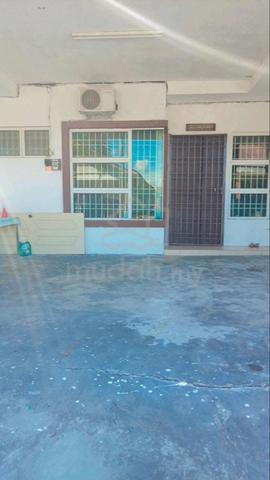 rumah dalam keadaan baik,semua mozek 1