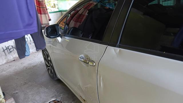 2012 Honda CIVIC 1.5 (HYBRID) (A) - 1