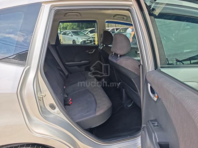 2013 Honda JAZZ 1.3 (AUTO) - 5