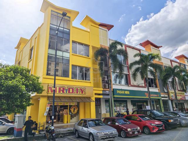 Ampang 3 Storey Shop Main Road Fully Tenanted ROI 4.5% 1