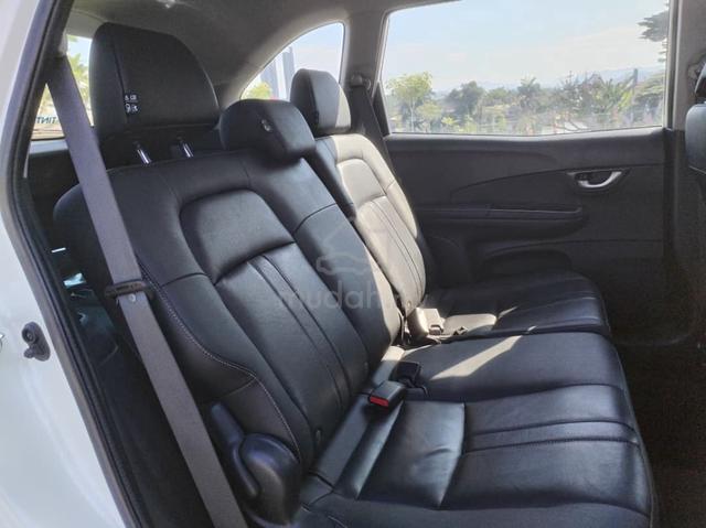 2019 Honda BR-V 1.5 V 1Y-WARANTY F/SPEC 1 OWNER - 4