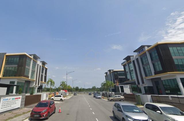 For Rent : 3-Storey Semi-D Factory @ Serenia, Sepang 1