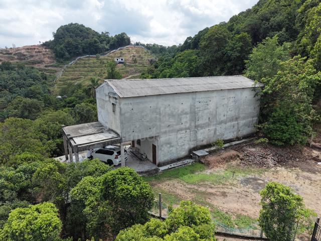 Agri Land With Swiftlet Hostel for Sale Seri Medan 1