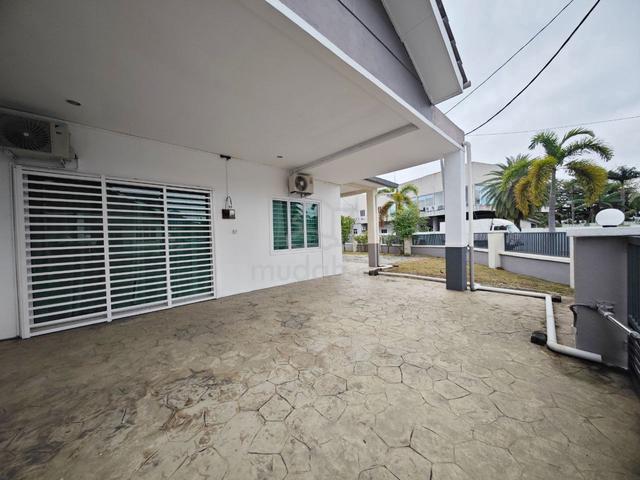 TAMBUN / 1 Storey Terrace Corner Lot  / Gated & Guarded / 3R2B / Aeon 1
