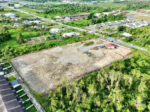 Facing Main Road 2.5 Acres Land For Rent📍Jalan Batu Kawa, Matang🔥 1