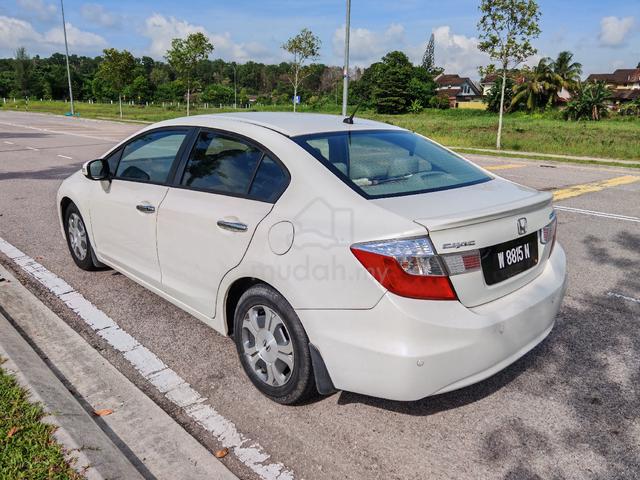 2013 Honda CIVIC 1.5 (HYBRID) (A) - 3