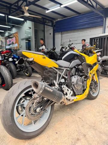 SUZUKI GSX-8r - photo 4 of 10