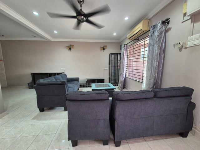 Rent Bandar Parkland 2-Storey Terraced House,Fully Furnished,Near Shop 1