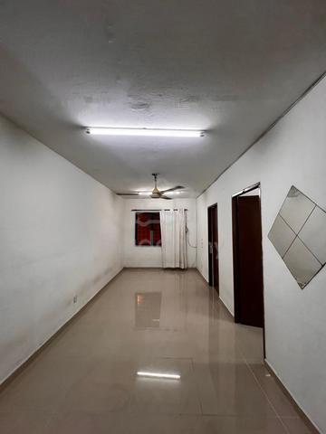 Apartment Lestari (Damansara Damai) 1