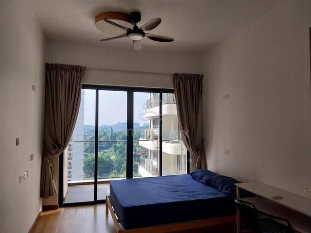 Master bedroom with balcony 1