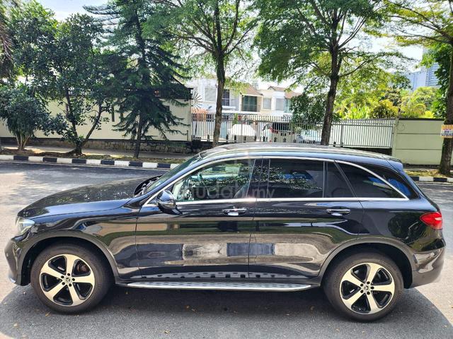 Mercedes Benz GLC200 2.0 FULOAN 3 YEAR WARANTY SUV - 4