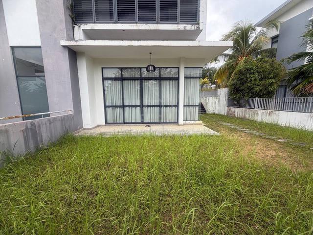 Renovated 2.5 Storey Bungalow The Hills Horizon Hills 1