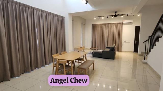 corner unit with big compound!! Ashton Eco Horizon Landed for Rent 1