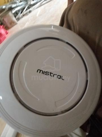 Mistral White Ceiling Fan Motor and Blades Set  - photo 3 of 3