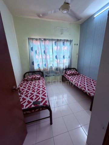 Sharing Room Male at Seri Meranti Puchong Hartamas Kinrara Bdr Puteri 1