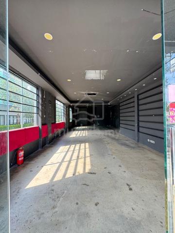 FACING MAINROAD CORNER Ground Floor Shoplot Kota Syahbandar Limbongan 1