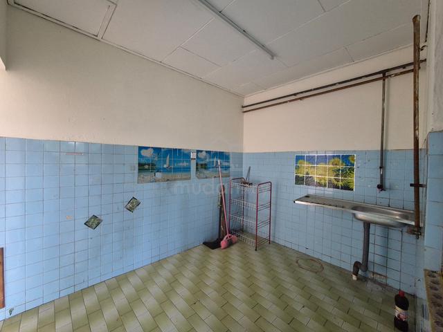 Taman Tampoi Utama Flat 4