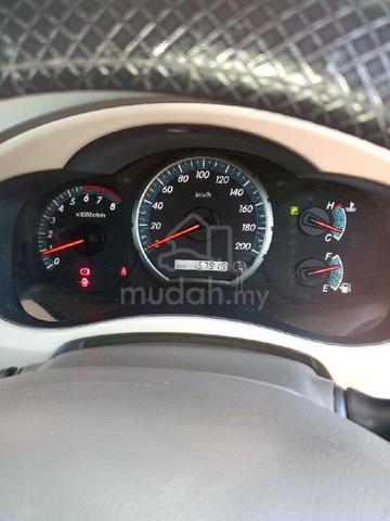 2012 Toyota INNOVA 2.0 G (A) - 4