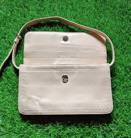 Authentic Courreges Paris Shoulder Bag, Women's Fashion, Bags & Wallets,  Shoulder Bags on Carousell