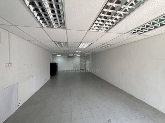 Melaka Raya 3-STOREY SHOPLOT 1