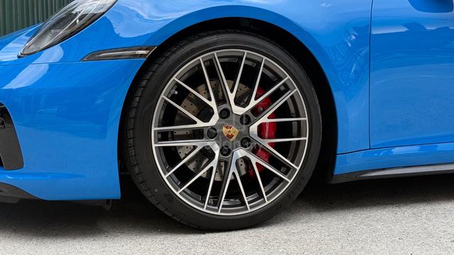 Rare Shark Blue 2021 Porsche 911 3.0 CARRERA 4S - 5