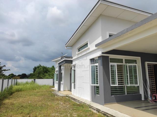 Berbaloi Banglo Corner Senawang Perdana untuk Dijual 1