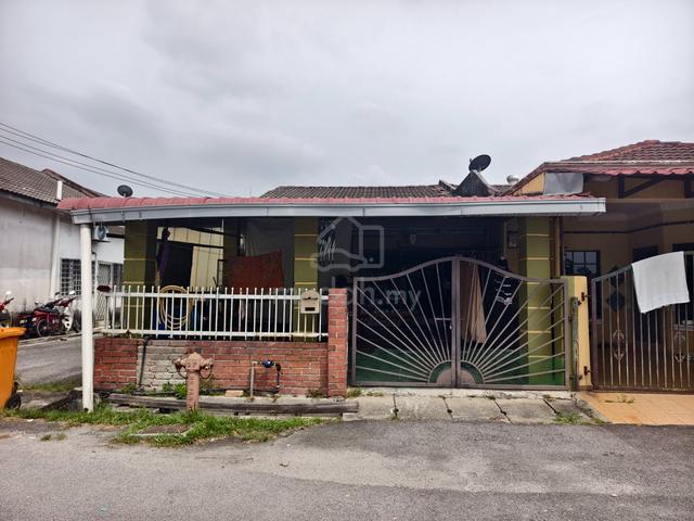 Facing open ‼️End Lot Single Storey Tmn Desa Kemuning 1
