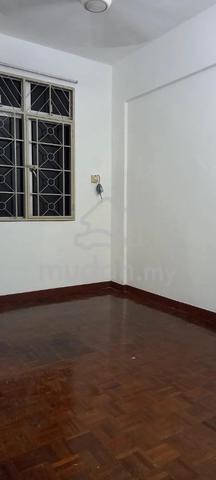 Goodyear Court 10 1
