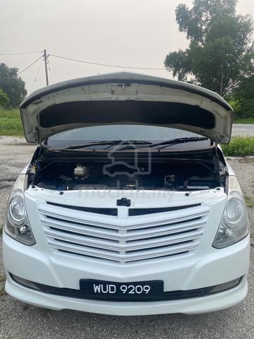 2010 Hyundai GRAND STAREX 2.5 ROYALE (A) - 1