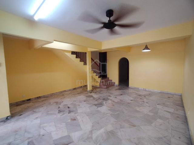 Tmn Sri Subang, PJS 10 Sunway Double Storey Terraced 3R3B for Rent! 1