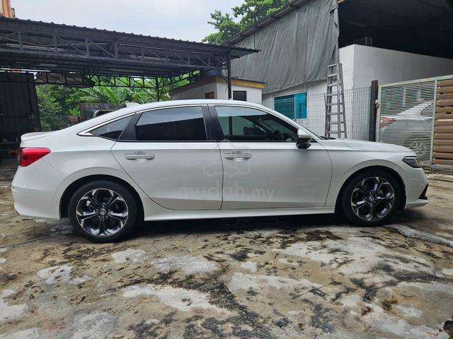 Honda CIVIC 1.5 V (A) under honda warranty 2022 - 5