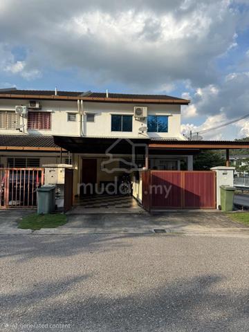 Upper floor Townhouse, Desa Budiman, Bandar Sungai Long (facing open) 1