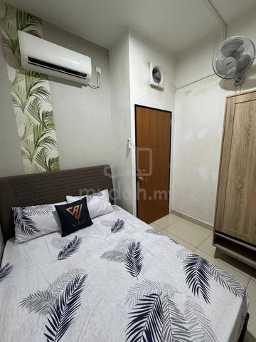 Sky Habitat Meldrum Hills Room For Rent Walking to CIQ JB 1