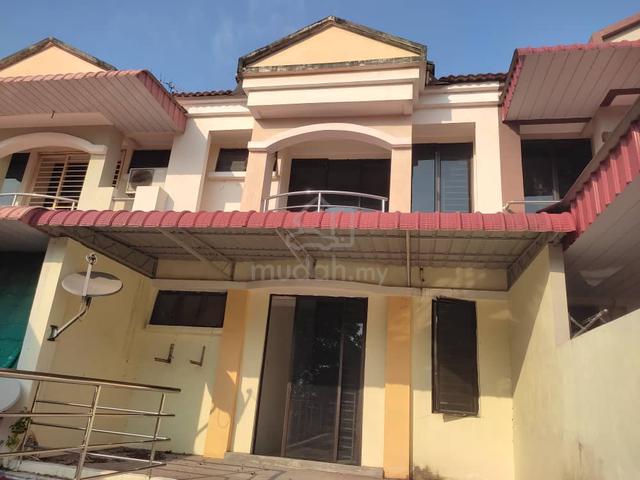 2.5 Storey Big Carporch for Sales @ Raja Uda 1