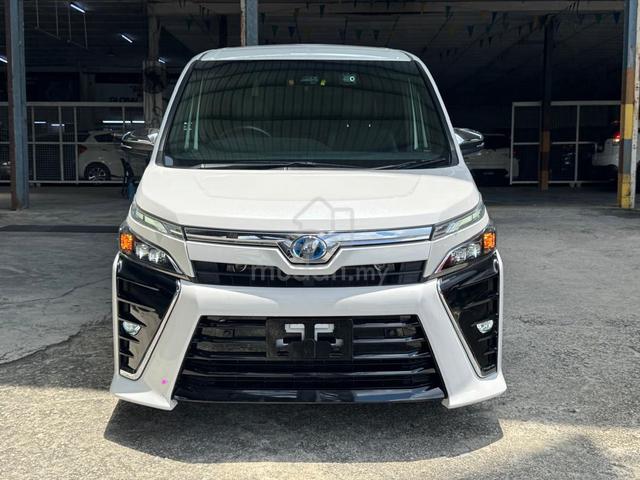 2021 Toyota VOXY 2.0 ZS KIRAMEKI 3 8YRS WARRANTY - 2