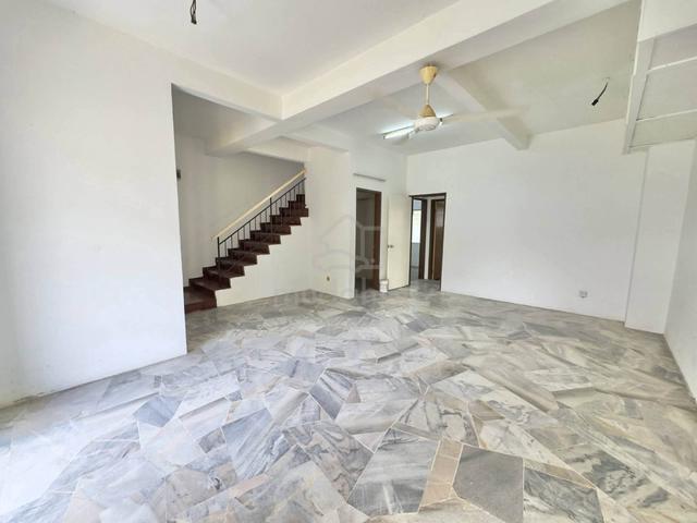 Cheapest 2-1/2 Storey 22x70 Putra Permai Equine MRT MEX Seri Kembangan 1