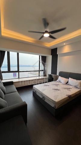 Master Room Private Bath Walking distance to CIQ Johor Bahru JB Town 1