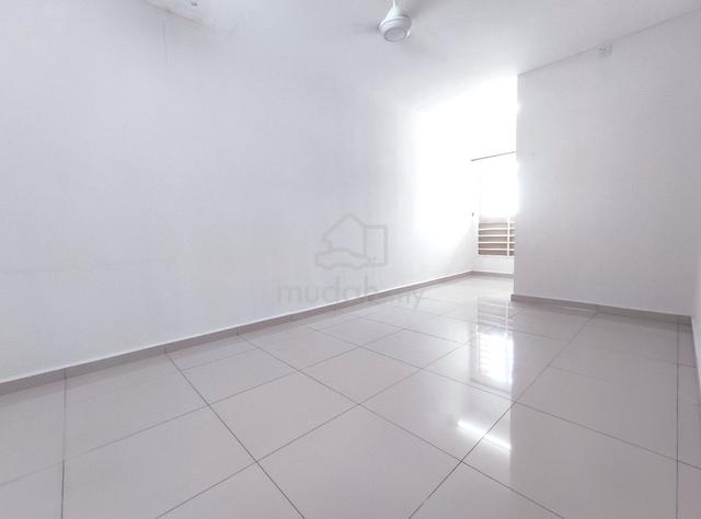 Partially Furnished Pahang Kuantan Room For Rent 1